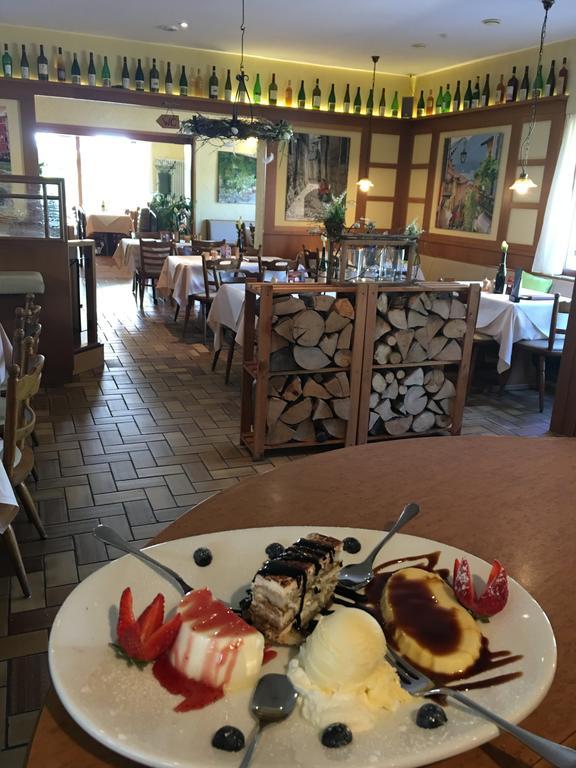 Ferienwohnungen Park Cafe Am Kurpark Bernkastel-Kues Eksteriør billede